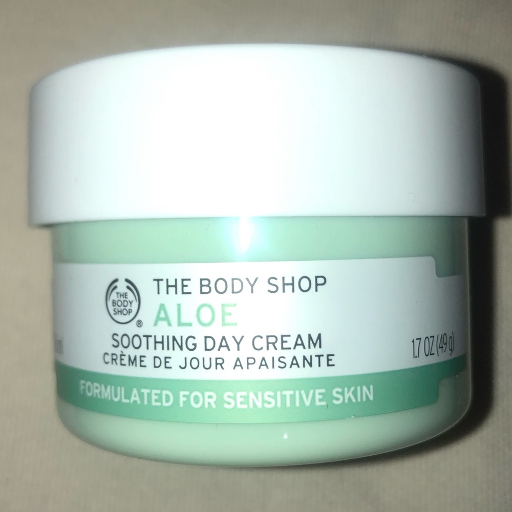 The body shop. Aloe soothing day cream